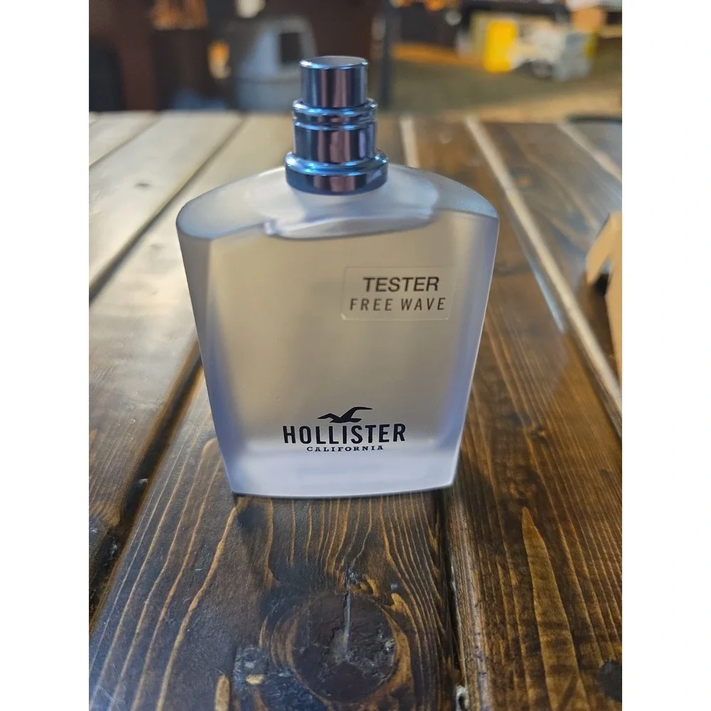 Hollister Men's Hollister Free Wave EDT Spray 3.4 oz (Tester) Fragrances